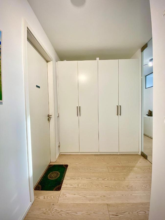 Alpen-Panorama Suite - Einzigartige Privatsuite Hoch Ueber Muenchen, 12Tes Og, Alpenblick, Loggia, Whirlpool, 15 Minuten Zum Zentrum, Ruhe Und Erholung In Der Stadt Muenchen Fuer Privat Und Geschaeftlich Reisende Exteriör bild