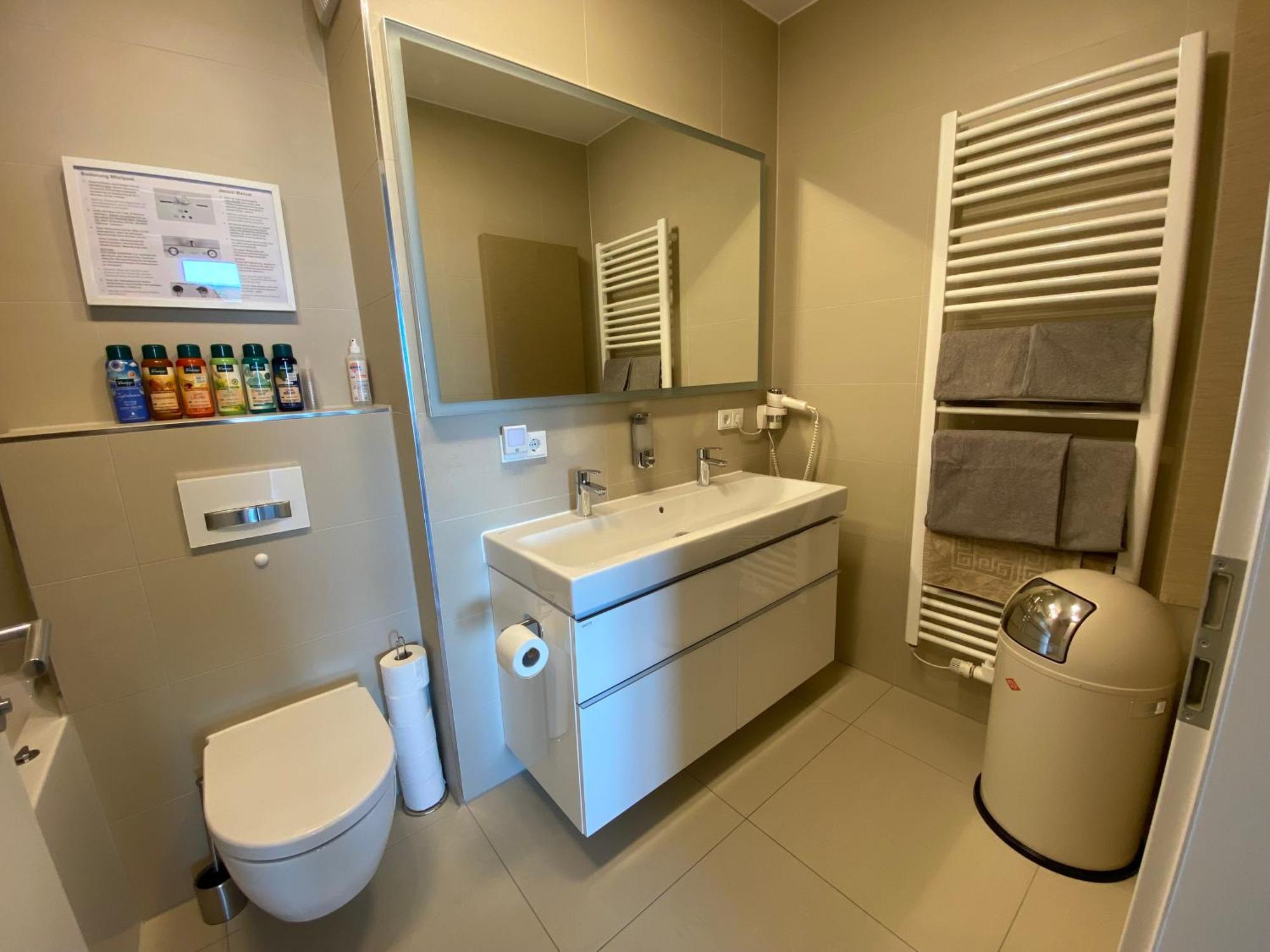 Alpen-Panorama Suite - Einzigartige Privatsuite Hoch Ueber Muenchen, 12Tes Og, Alpenblick, Loggia, Whirlpool, 15 Minuten Zum Zentrum, Ruhe Und Erholung In Der Stadt Muenchen Fuer Privat Und Geschaeftlich Reisende Exteriör bild